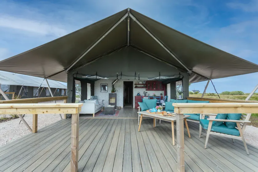 Luxury safari tent sleeps 6. Wild Atlantic Way Connemara near beach/Aran Islands - Image 1