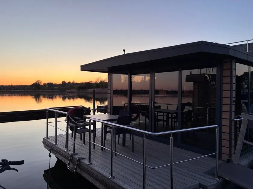 Houseboat Fjord anchorage with bio-sauna and roof terrace in Schleswig - Image 1