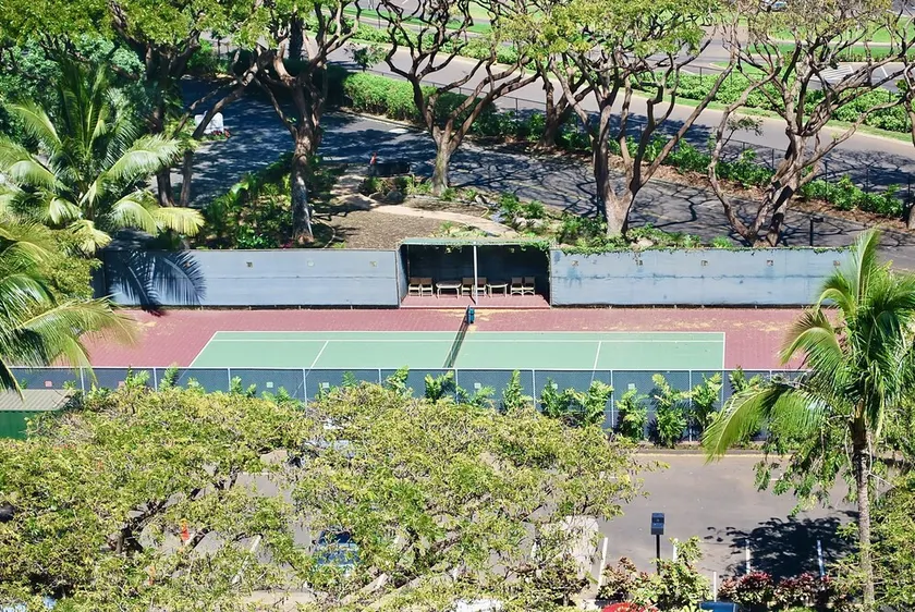 Oceanfront 2BR 2BA Mahana condo with pool, hot tub & beach access - Mahana 619 - Image 1