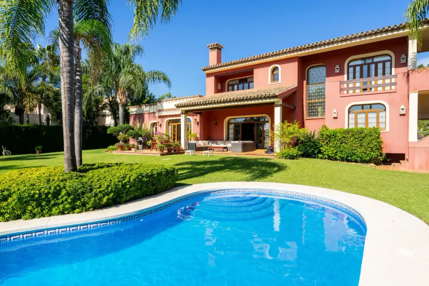 Luxusvilla in Marbella (Guadalmina Baja) - Image 1