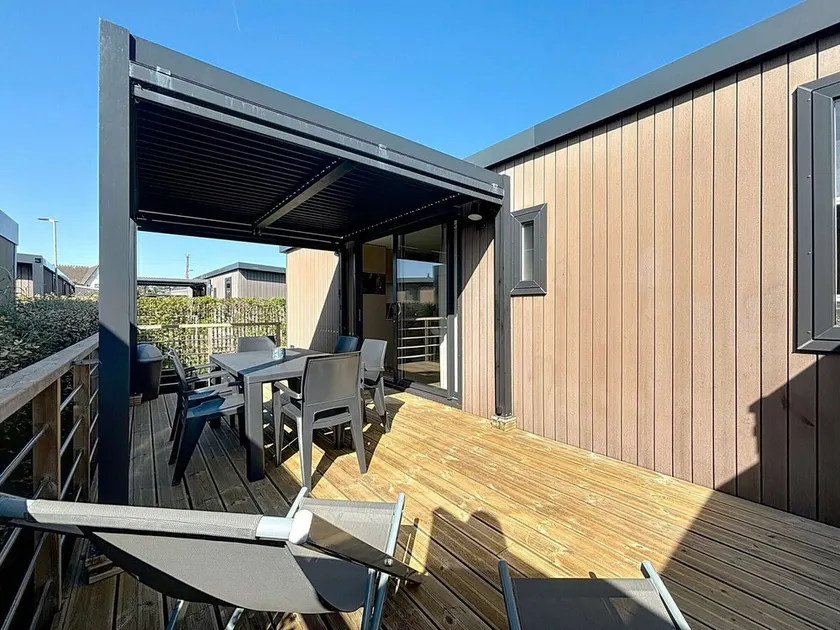 Moderne Mobilheim, 6 Pers., 200m vom Strand, Pool, 3 Schlafzimmer, 2 Bäder, Terrasse, Parkplatz - Image 1