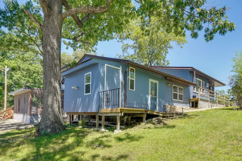 1 Mi to Marina! Family Lake of the Ozarks Home - Image 1
