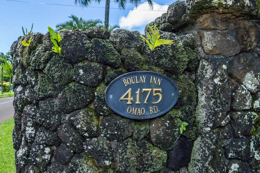 Private, Comfortable and Cozy with Distant Ocean and Mountain Views - Image 1