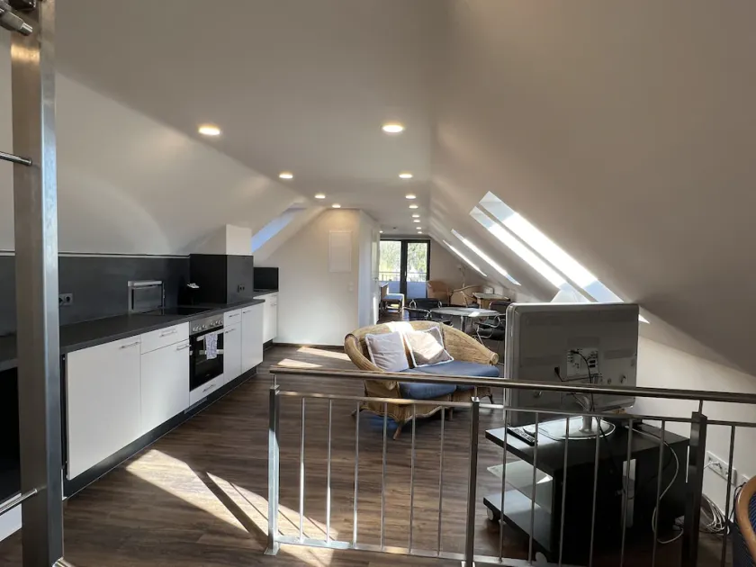Fantastic loft with river view - Image 1