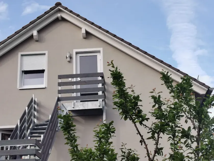 Moderne Ferienwohnung in Ruhiger Elbnaher Lage mit Guter Verkehrsanbindung - Image 1