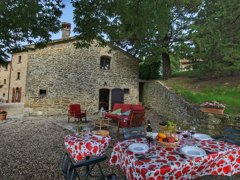 Cottage with swimming pool - Image 1