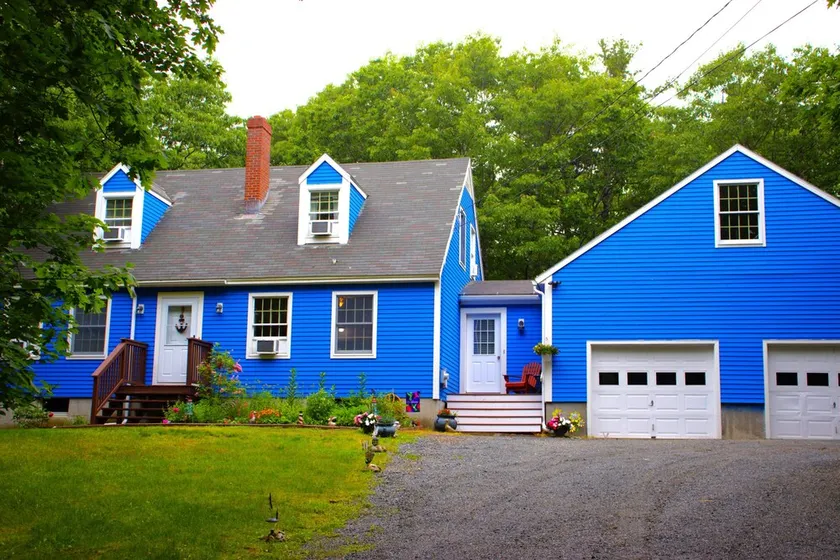 Spacious 5 BR 2 bath home on 1+ acre in Bar Harbor - Image 1
