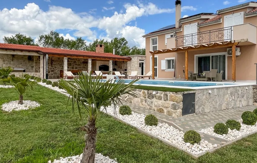 Awesome Home In Ruzic With Jacuzzi - Image 1