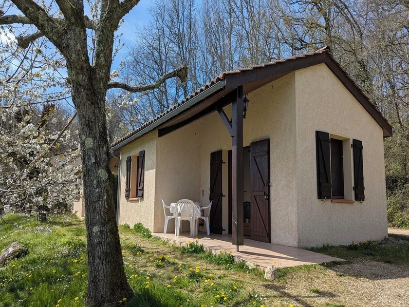 Quiet small house in Holiday Resort **** swimming pool, tennis, bar, activities - Image 1