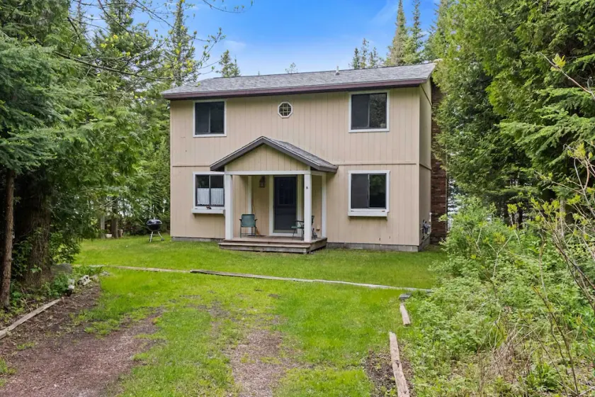 Underbart Lakefront Family Cottage - Image 1