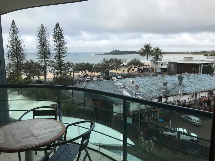 Ocean Facing Mooloolaba Apartment Landmark Resort - Image 1