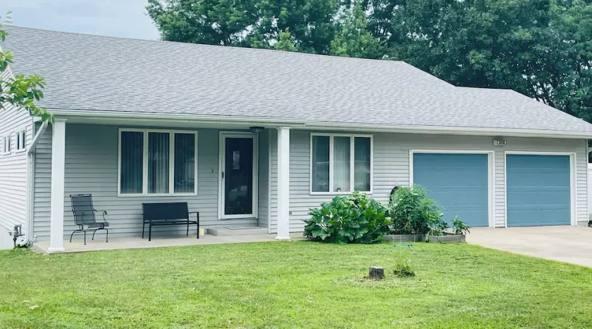 Home on Quiet Cul de Sac with Handicap Accessibility - Image 1