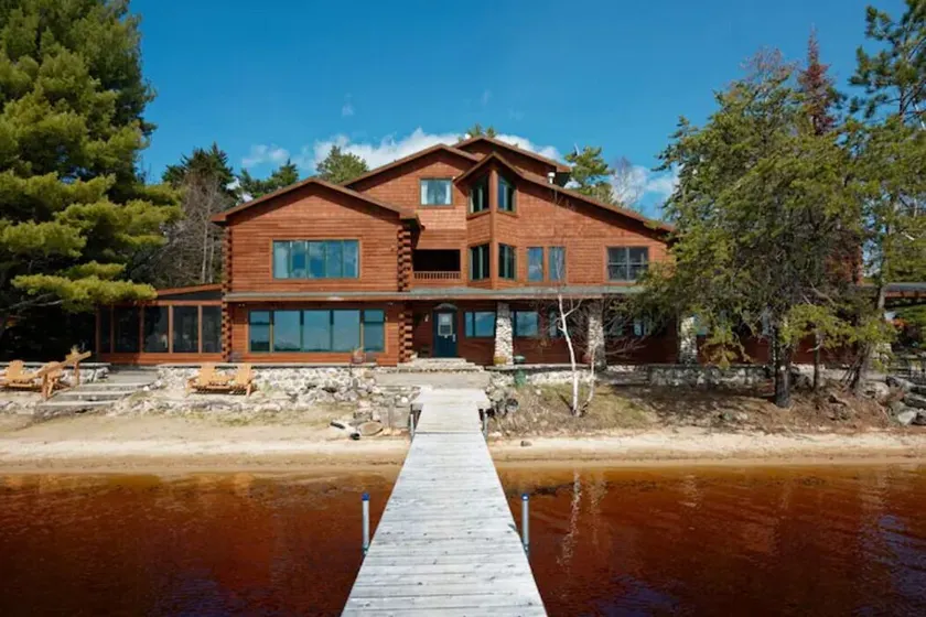 Elbow Lake Lodge: White Pine - Image 1