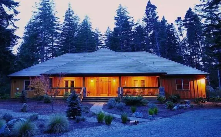 HagenHouseBandon, une maison exécutive installée pour 8 golfeurs ou 4 couples. - Image 1