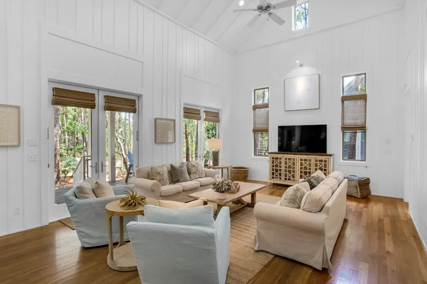 Cozy Cottage in WaterColor. Steps from Seaside, beach, pools and more! - Image 1