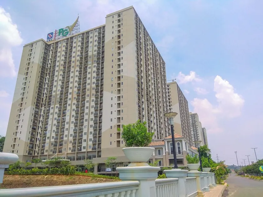 Comfort 2BR at 6th Floor Podomoro Golf View Apartment - Image 1