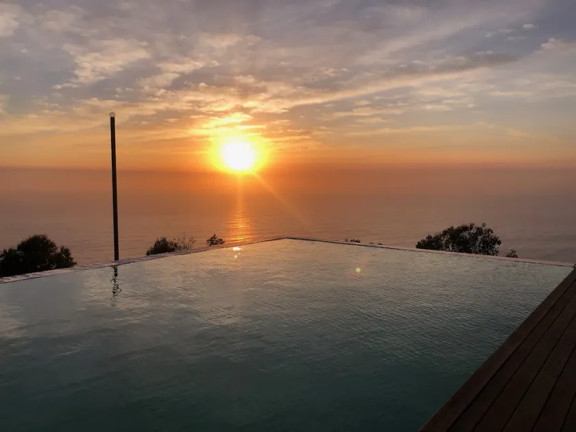 All The Views - Ocean & Bush with Heated Infinity Lap and Play Pool - Image 1