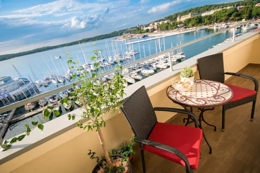 Beautiful Sea View Apartment Pula - Image 1