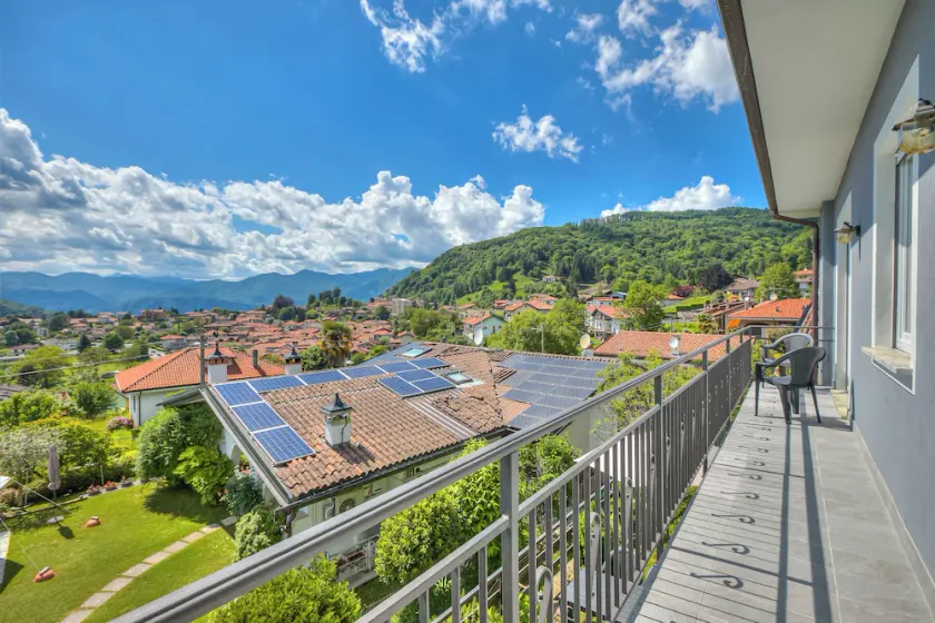 Zio Enry Terrace Apartment Orta Lake - Image 1
