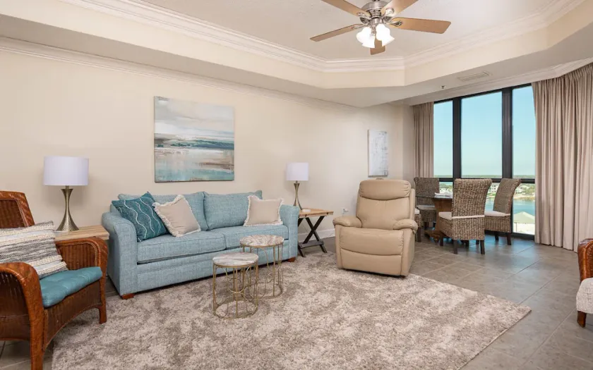 Stunning 1 Bedroom River View Condo at Phoenix IX 911 - Image 1