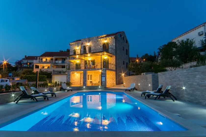 Apartments Sutalo - Image 1