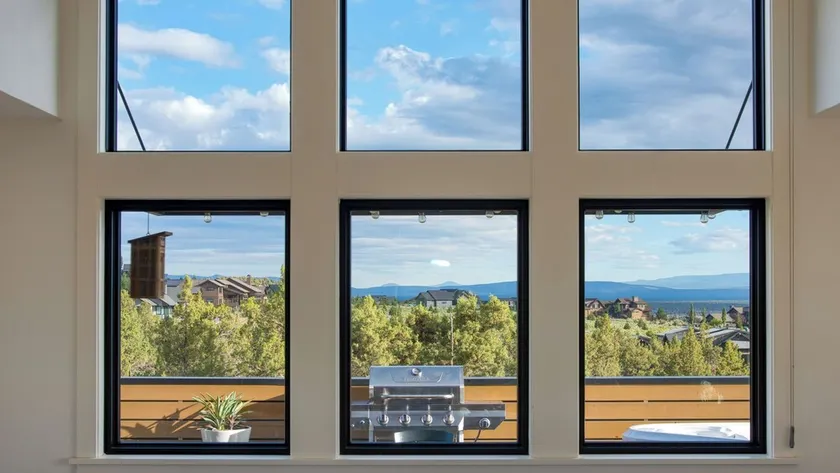 Brasada Ranch Retreat w/ Hot Tub + Views Resort Access w/ Pools, Horseback Riding, Sports, and More Hat Rock Loop by Avantstay - Image 1