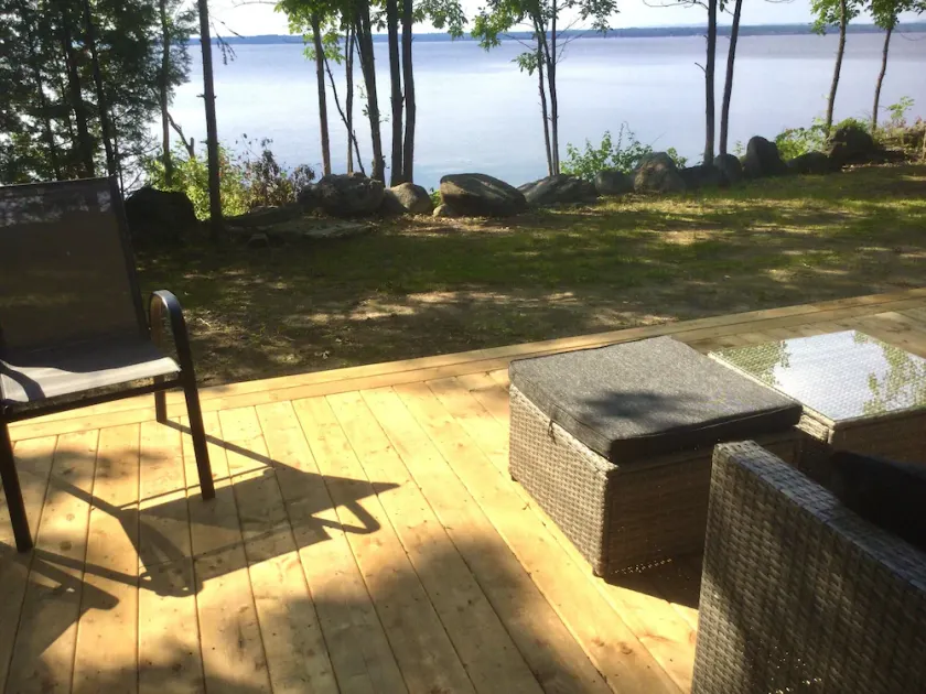 Newly Renovated 4 Bedcottage on the Ottawa River with Sandy Beaches & Warm Water - Image 1