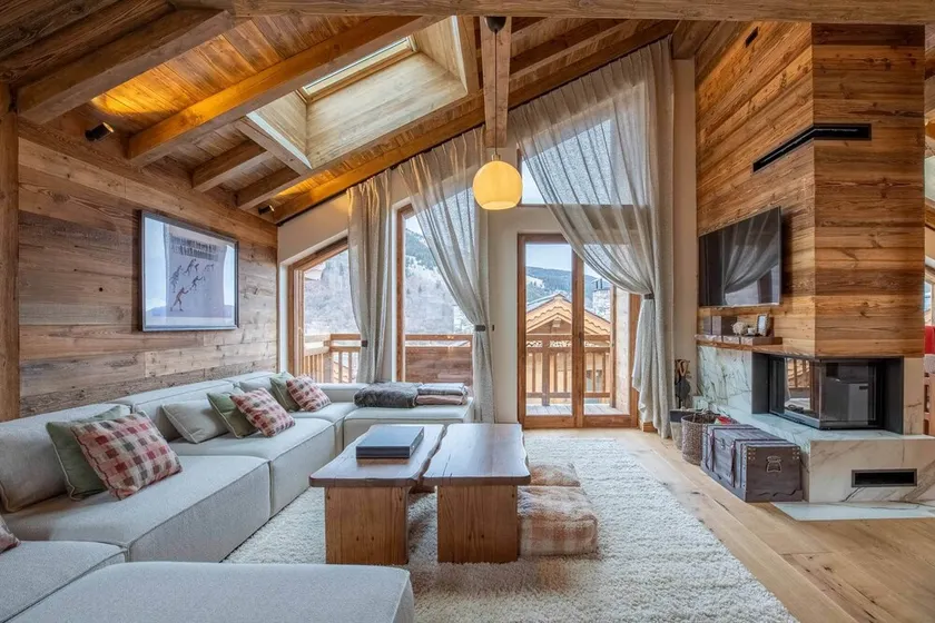 Chalet Yolo with Pool and Spa - Image 1