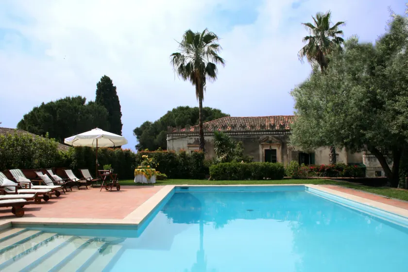 Historical country house near Taormina & the sea. Stunning view of Mt Etna - Image 1