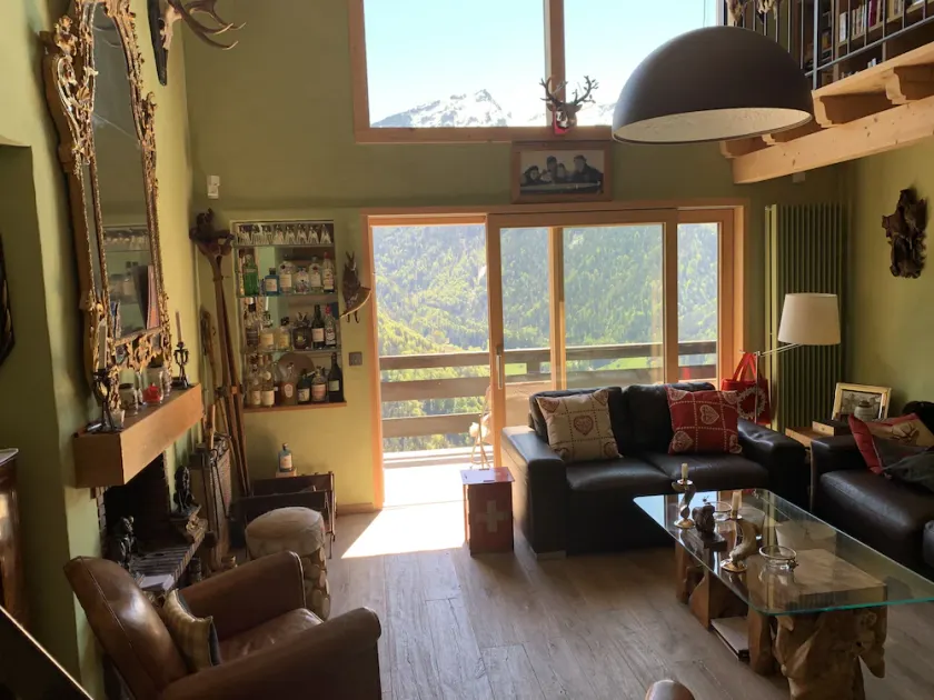FLAT IN A CHALET - Image 1