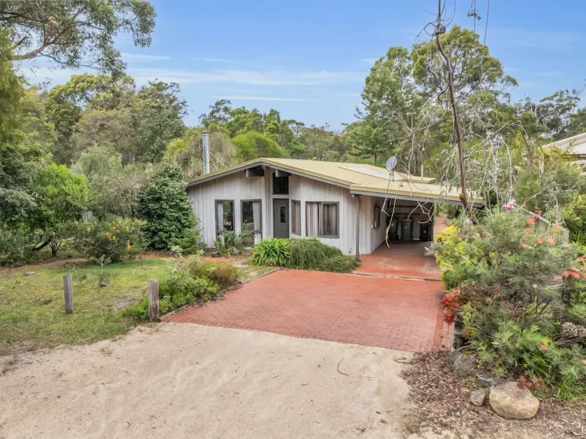 60 Rasmus Avenue Mallacoota - Image 1