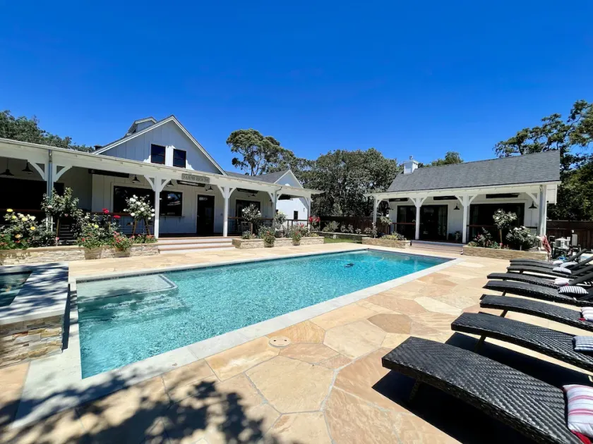 Grand Luxury Estate, 5 min from Wineries, Chefs Kitchen, Pool & Spa, Bocce, Farm - Image 1