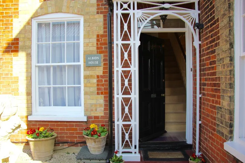 Sleeps 14 Seaside Luxury House on the Suffolk Heritage - Image 1