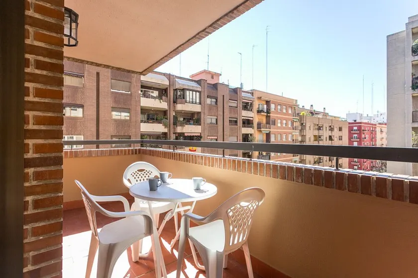 ApartUP Mestalla Home - Image 1
