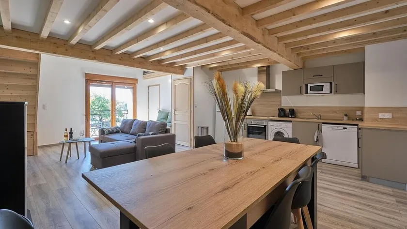 Ferienhaus 'Chez Louisette' mit Bergblick, Balkon und WLAN - Image 1