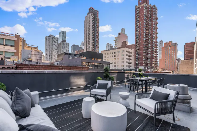 Top Notch 2BR & 2BA Suite Minutes to Central Park - Image 1