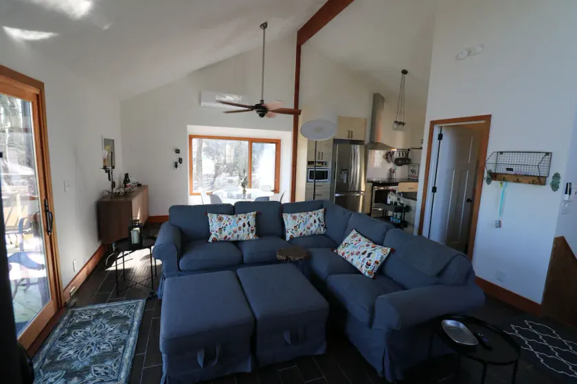 Neu renoviertes 3BR / 2BA-Ski-Chalet an der Tyro-Piste, inklusive Gästekarten für Mitglieder - Image 1
