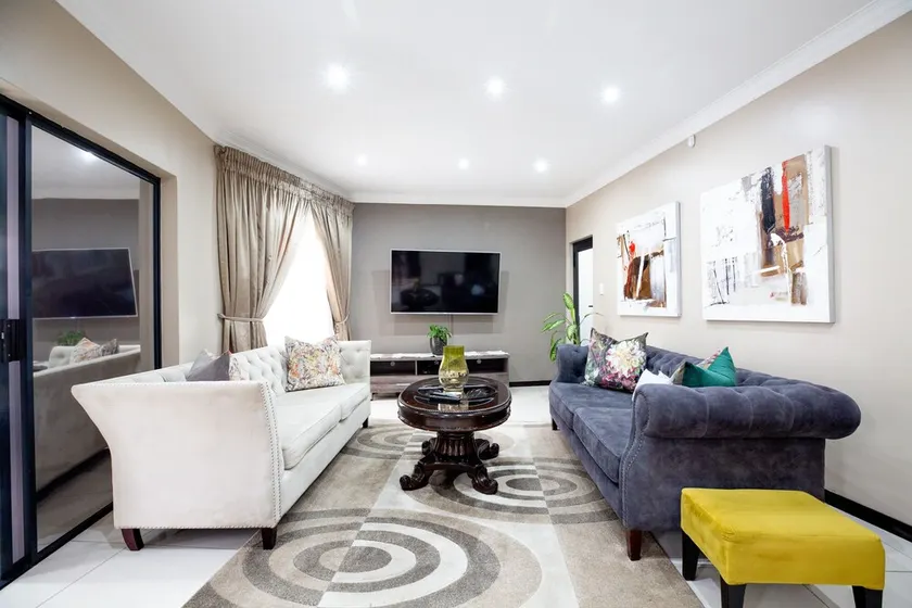 Luxurious Home near O.R Tambo International Airport. Kempton Park  South Africa - Image 1