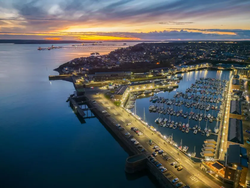 Beach Haven Hideout - 2 Bedroom - Milford Haven - Image 1