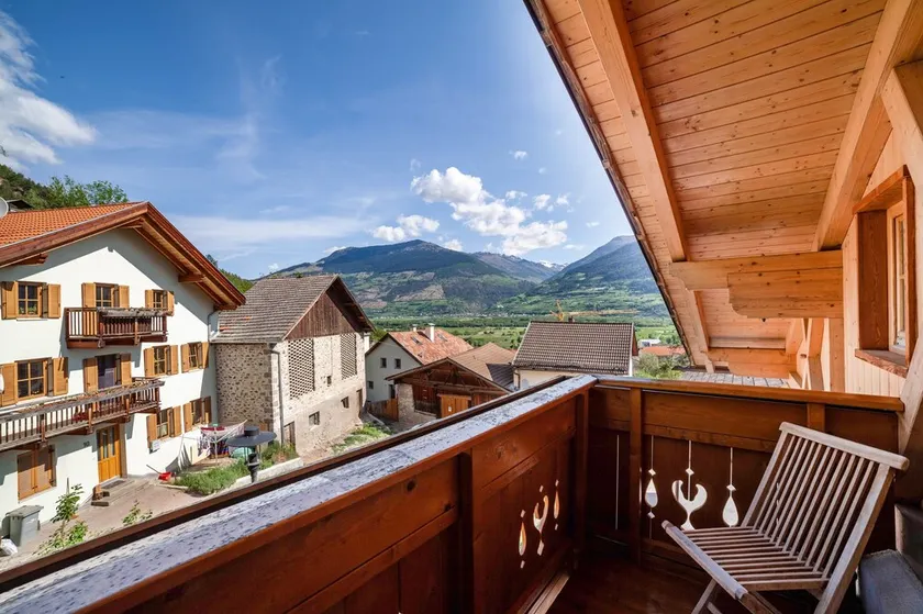 Appartement \"Hof am Schloss Lärche\" mit Bergblick und WLAN - Image 1