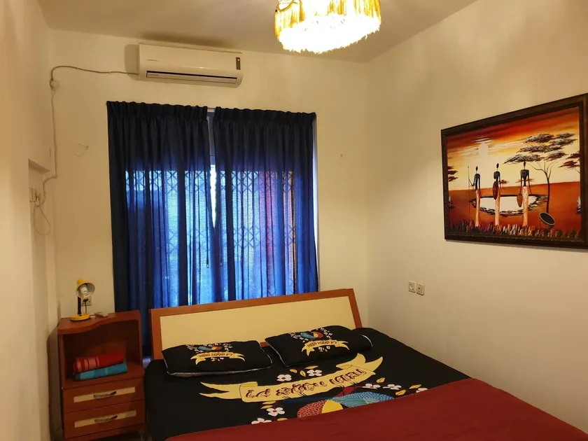 Sleeps 8-Cozy and Spacious Ground Floor, 2 apts connected. 4 bedrooms, 3 baths - Image 1