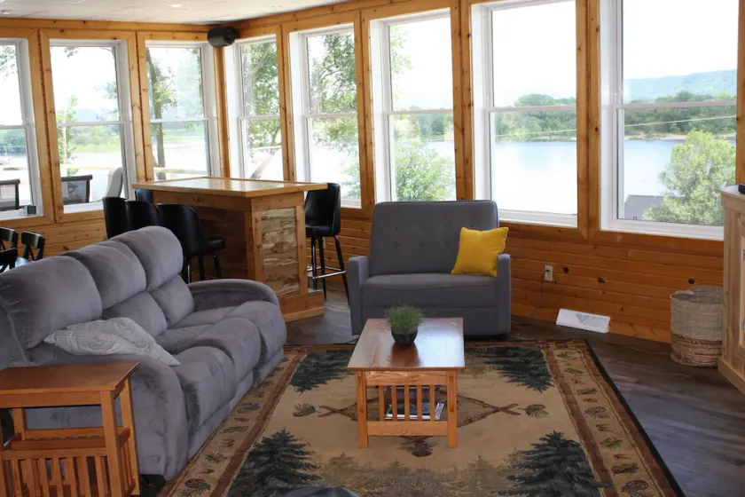 Unique Mississippi River View Retreat - Sleeps 8 - Game Room + Near La Crosse - Image 1