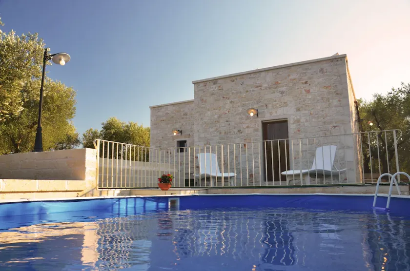 Lamia Pieranna, Villa con piscina a Cisternino, nel cuore della Puglia - Image 1