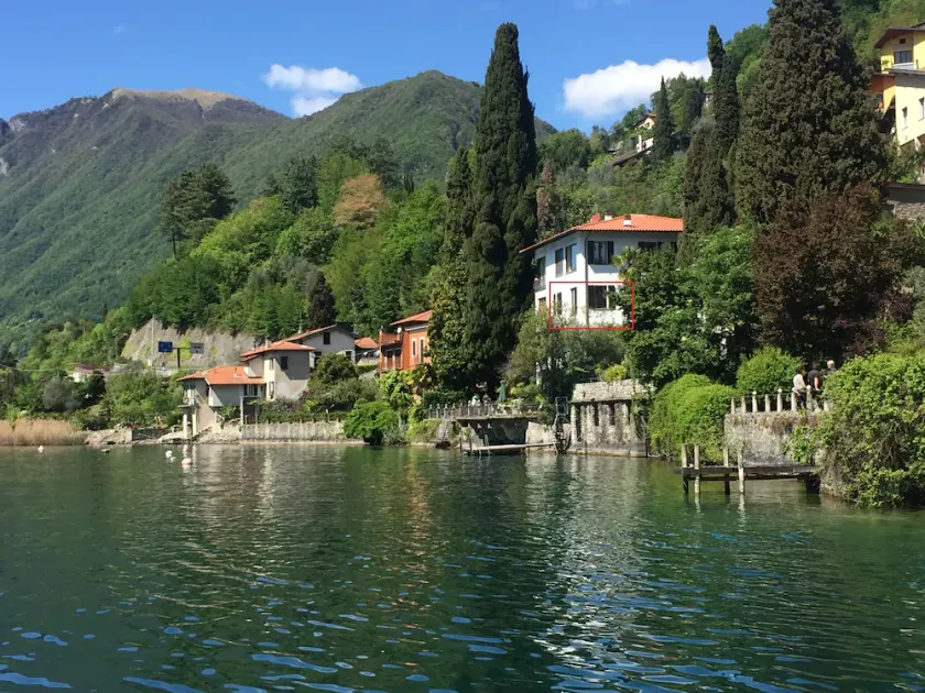 Bel appartement directement sur le lac de Lugano avec terrasse au bord du lac privé - Image 1