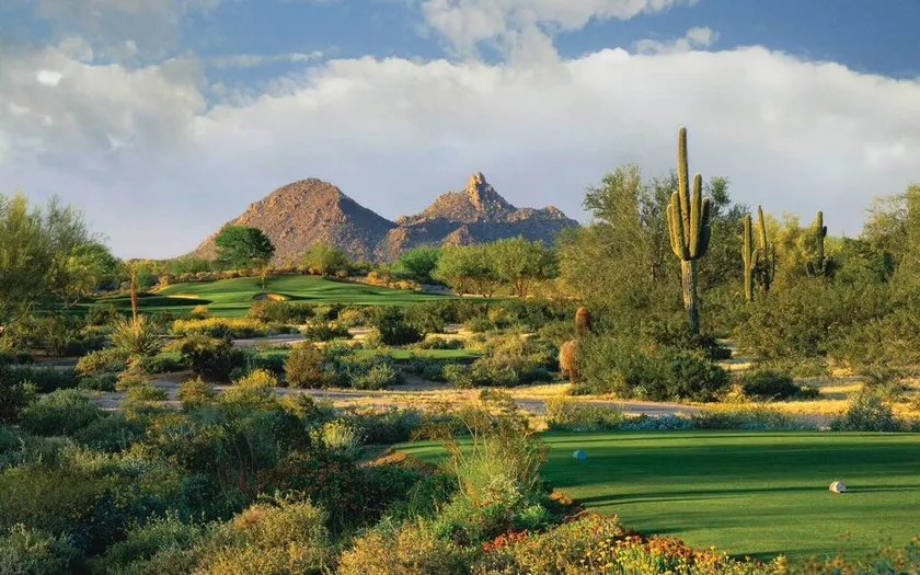 Luksus Rummelig North Scottsdale Condo i Private Village at Grayhawk - Image 1