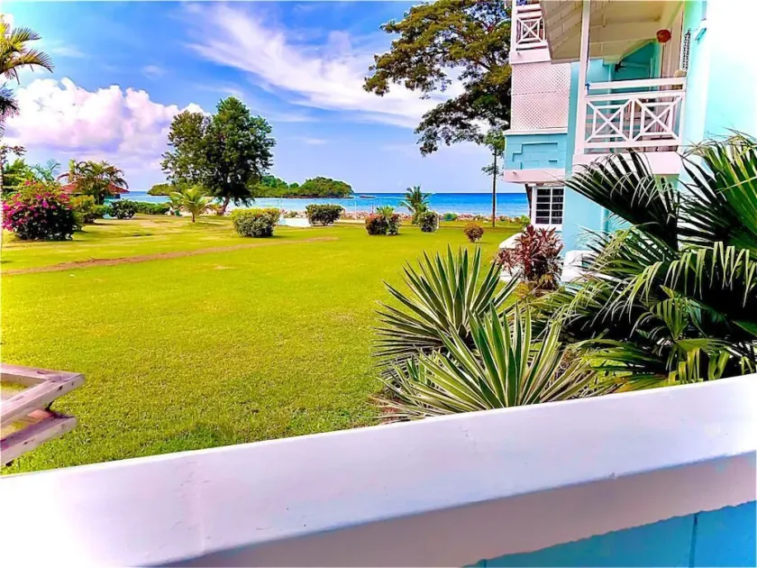 African 1 bedroom Ocean View Steps away from the beach - Image 1
