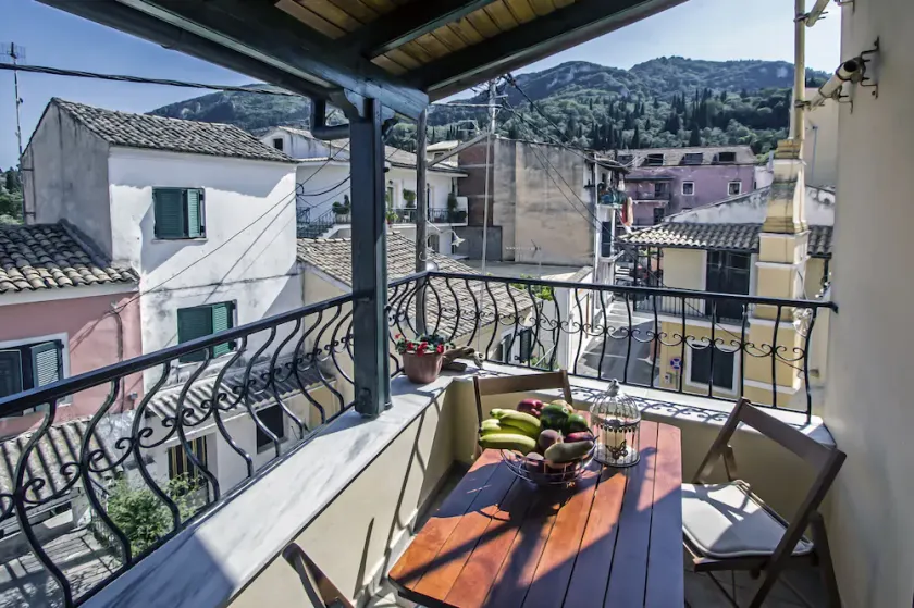 «St. Marina \"maison 3flr dans le ♥ du village_2΄ à pied de la plage - Image 1