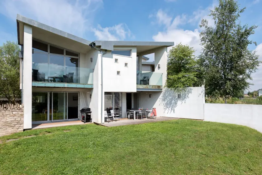 Lakeside property with spa access Thistledown HM25 - Image 1