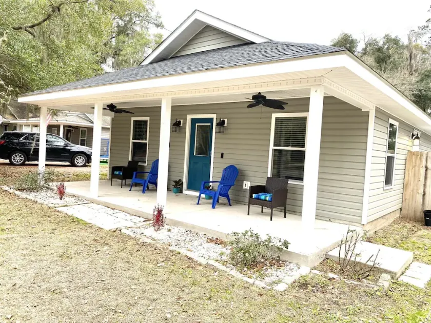 Mins to MCRD, Modern & spacious, KING in master!!! FULLY fenced-in backyard,  - Image 1