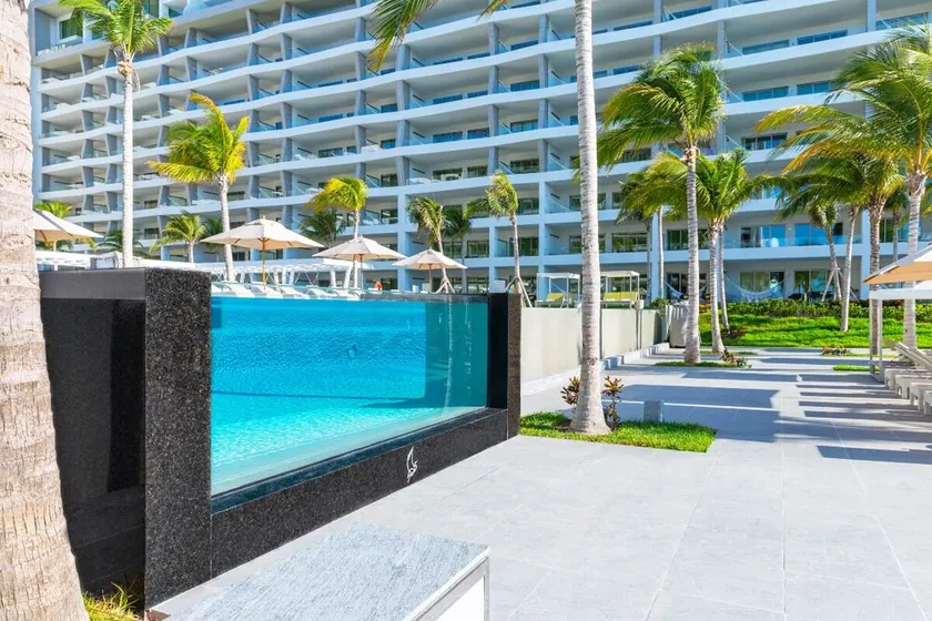 Luxurious Cancun Getaway! Located on an almost private beach! - Image 1